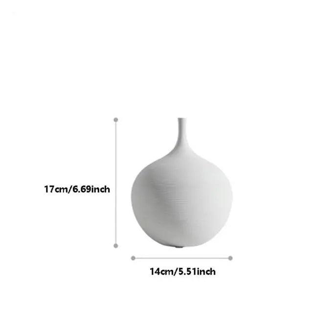 Alma - Minimalistic Handmade Ceramic Vase