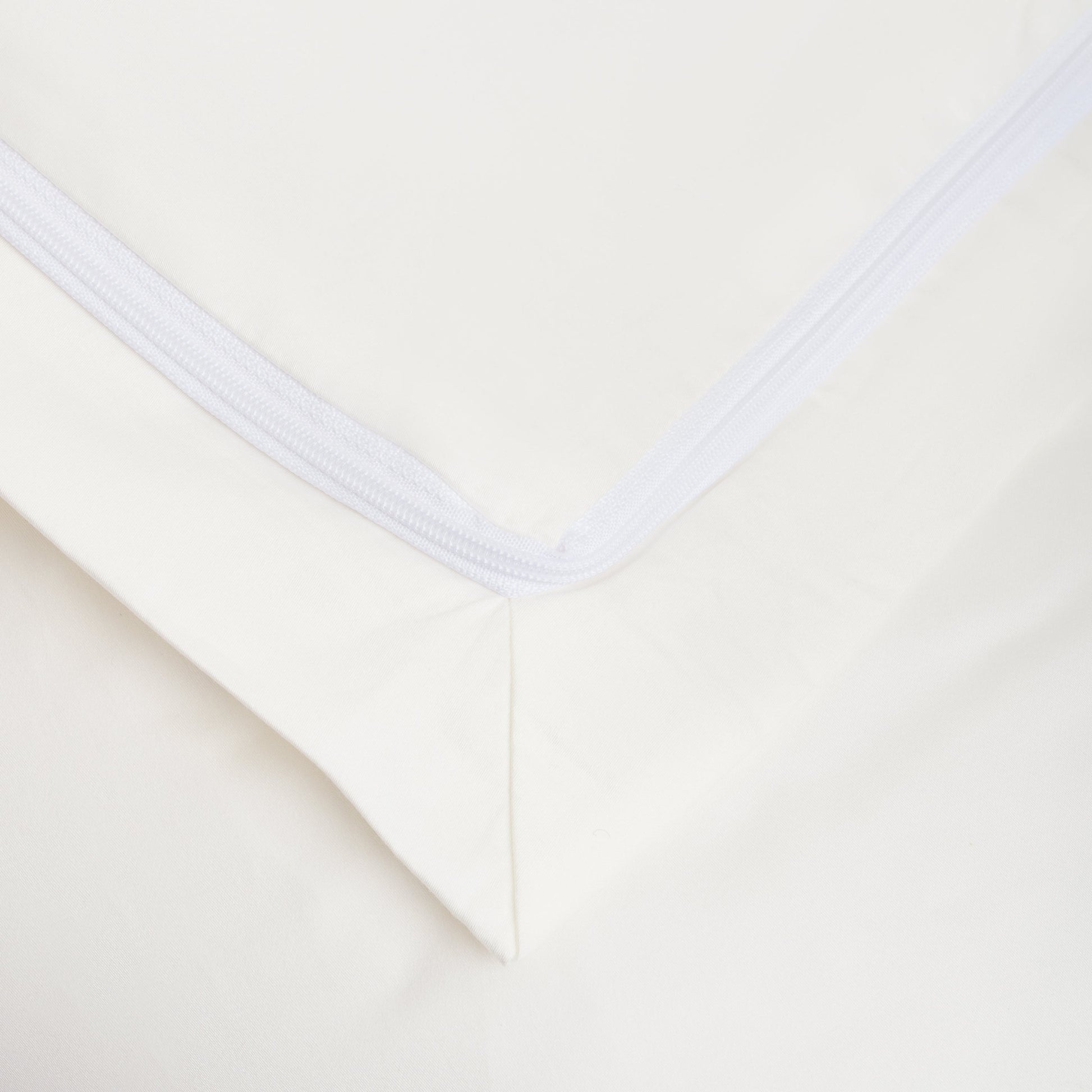 Ivory – Duvet Cover Set (Easy Change)