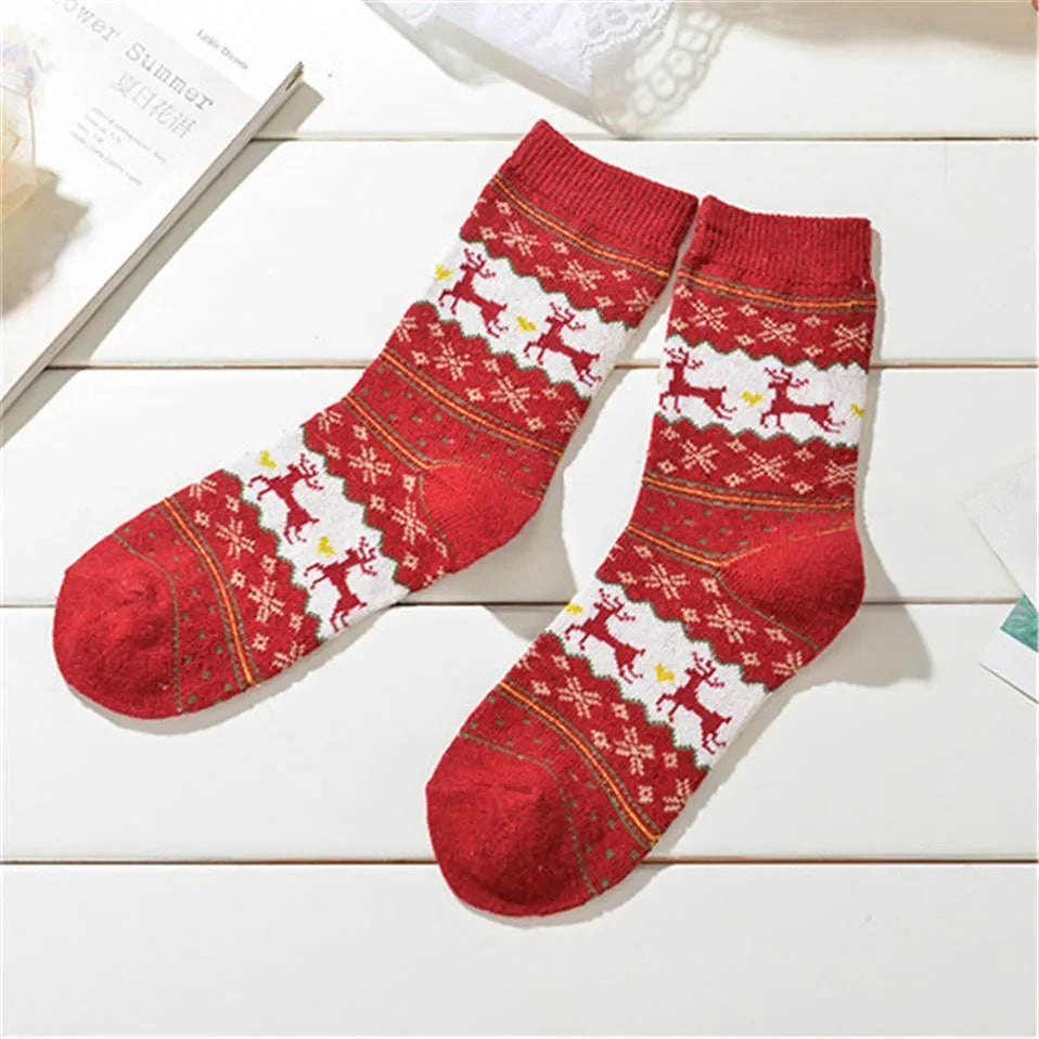 Christmas Socks with Nordic-Inspired Patterns 34-42