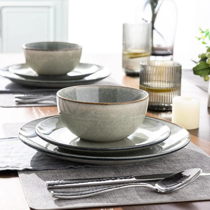 18-Piece Handpainted Stoneware Dinnerware Set for 6 - Sage Green